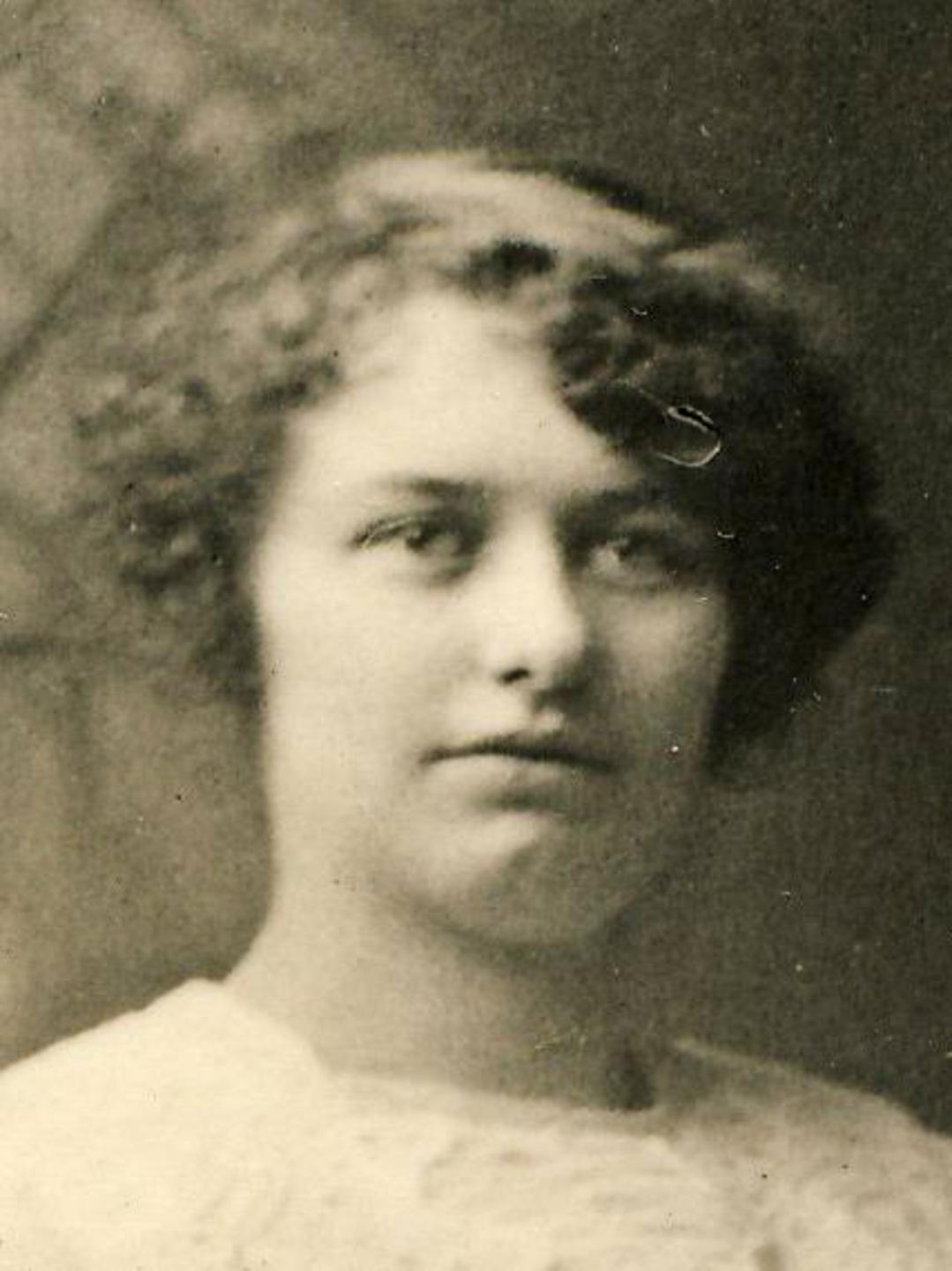 Elizabeth Tamsen Gillard (1866 - 1949) Profile